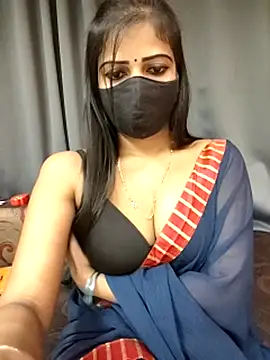 Misss-julli online show from December 20, 1:04 pm