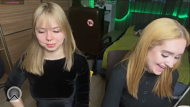 xxx sandra  online show from March 6, 3:40 pm