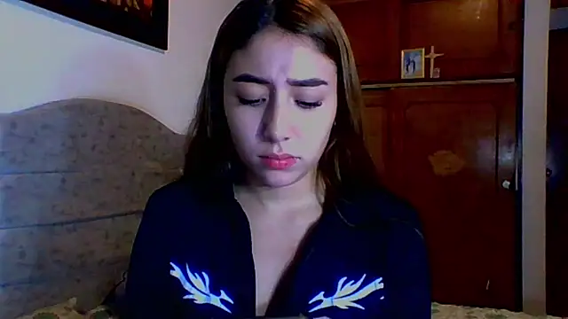 Snapshot of SweetMaddiee_ chatting on October 24, 1:12 am SweetMaddiee online show from October 24, 1:12 am