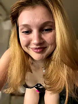 Emaline Fane online show from November 9, 7:43 pm