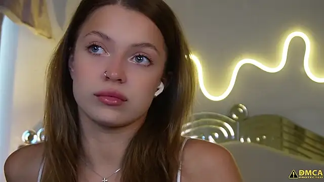 kellypeachcake online show from March 5, 5:25 am