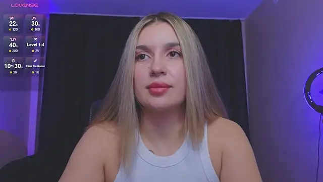 RoxyChill online show from November 10, 8:59 pm