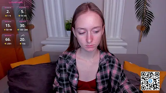 Mia E1fie online show from March 13, 12:02 am