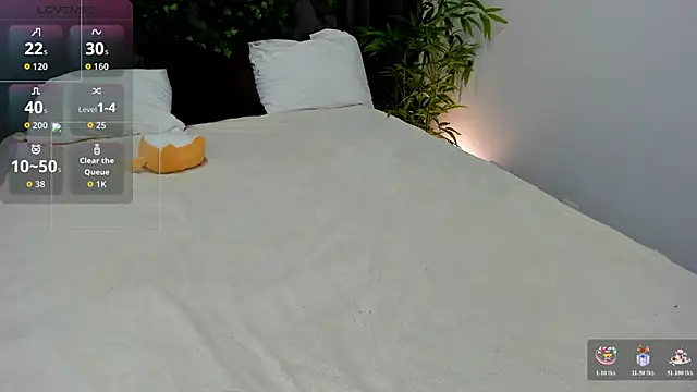 cute luucy online show from November 14, 3:28 am