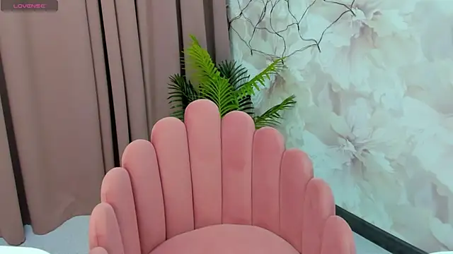 cute luucy online show from November 11, 3:24 am