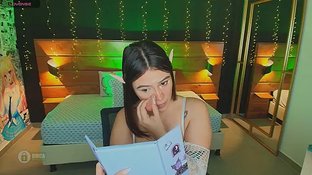 hanna kimura online show from October 4, 8:24 pm