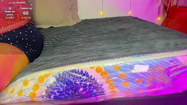 yasmin rahal online show from January 16, 7:43 pm