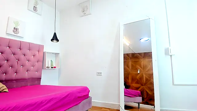 sienna glow online show from September 30, 1:50 pm