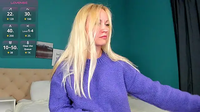 KiraSun online show from October 11, 12:15 am