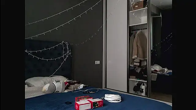 tokyomeow online show from December 2, 5:53 am