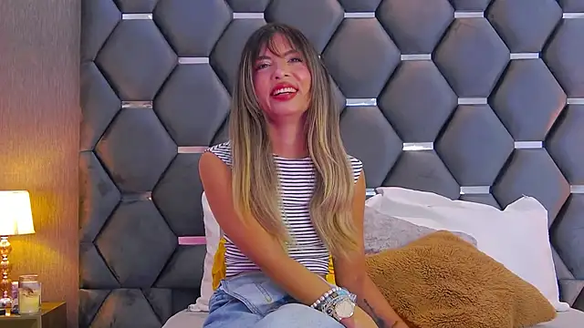 BlaireParker online show from October 18, 11:57 am