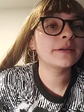 Snapshot of Aurora_blaack chatting on October 28, 5:24 am Aurora blaack online show from October 28, 5:24 am