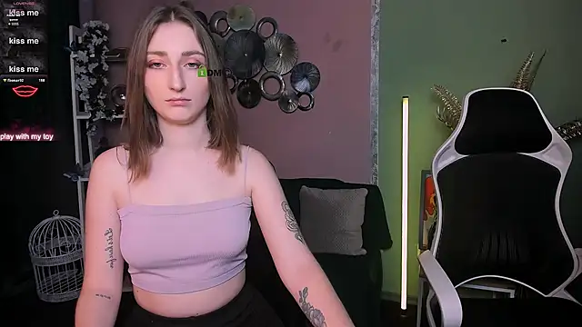 eva smiith  online show from November 27, 7:44 am