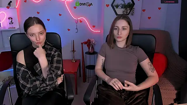 eva smiith  online show from March 17, 7:23 am