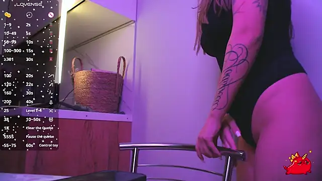 sexyGirlsss online show from December 4, 11:05 pm