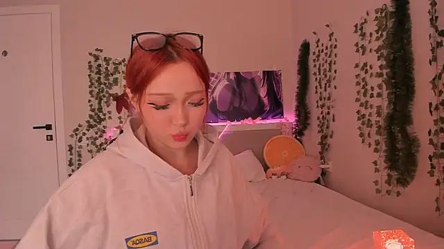 yuna loon online show from December 5, 4:56 am