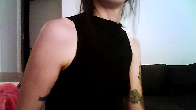 Snapshot of sweetsinxxx chatting on October 19, 12:23 am sweetsinxxx online show from October 19, 12:23 am