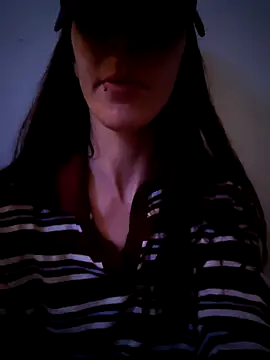 Snapshot of sweetsinxxx chatting on November 1, 5:00 am sweetsinxxx online show from November 1, 5:00 am