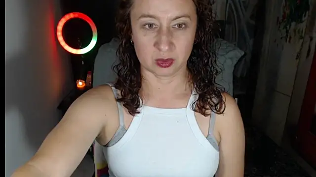 Milf Valeria online show from November 5, 4:45 pm