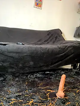 Snapshot of Valen_G111 chatting on October 8, 1:48 pm Valen G111 online show from October 8, 1:48 pm