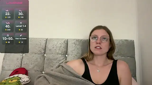 BustyKellyXXX online show from December 5, 8:43 pm