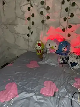 Maddy w online show from April 15, 3:51 am