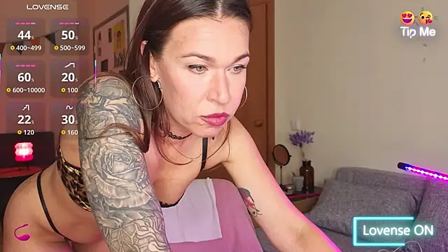 ReginaFoXXXy online show from July 30, 10:38 am