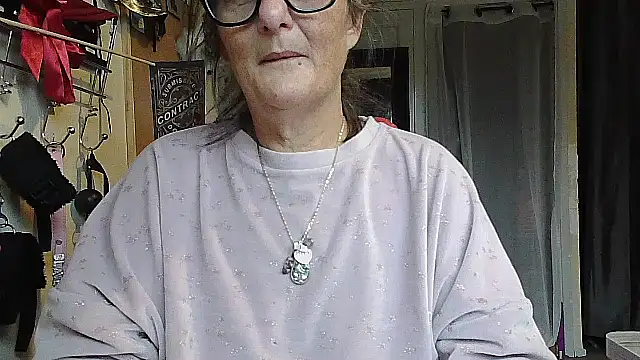 Mistress-Ivy51 online show from October 15, 7:44 am