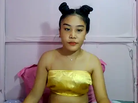 YourWildestDoll online show from April 15, 2:56 am
