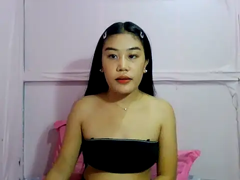 YourWildestDoll online show from April 13, 7:03 pm