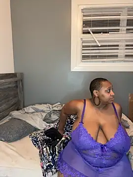 dreameafterdusk online show from September 28, 4:41 am