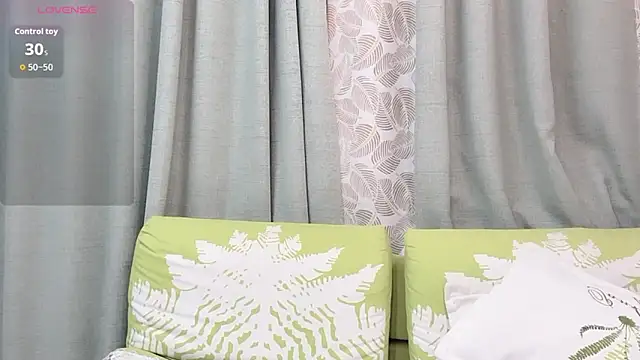 Aiyi909- online show from October 17, 5:16 pm