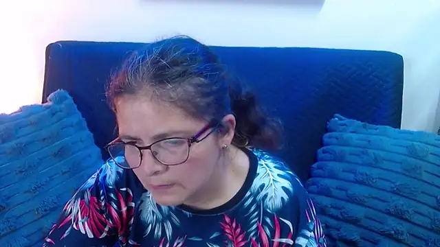 Linda banks  online show from April 14, 1:27 am