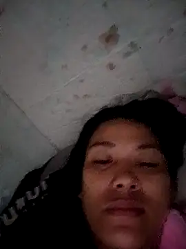 Uniquebeauty32 online show from March 2, 10:37 pm