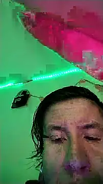 Snapshot of saenzjulieta1 chatting on September 16, 4:20 am saenzjulieta1 online show from September 16, 4:20 am