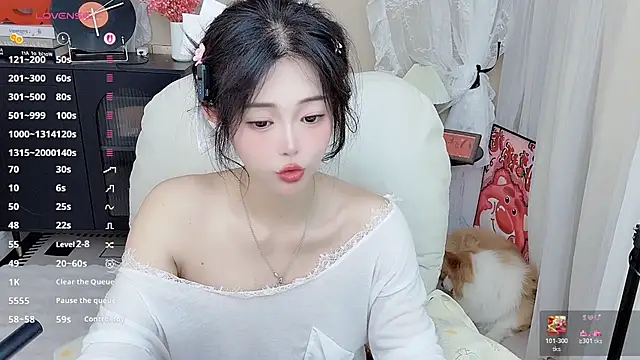 CeeKie online show from April 1, 8:15 am