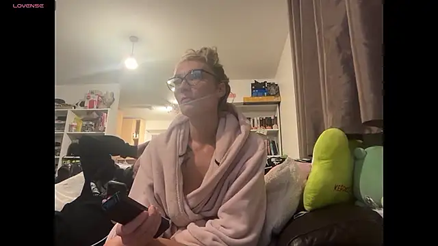 harleyblair online show from October 27, 11:10 pm