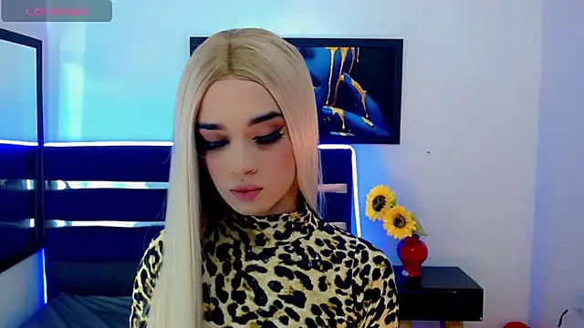 HANNAH BACKERS online show from September 22, 7:23 pm