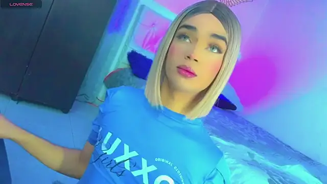 HANNAH BACKERS online show from October 15, 9:50 pm