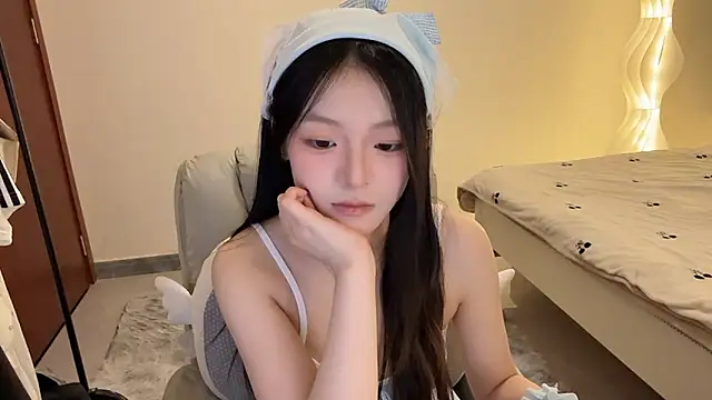 Robin-o3 online show from April 8, 5:26 pm