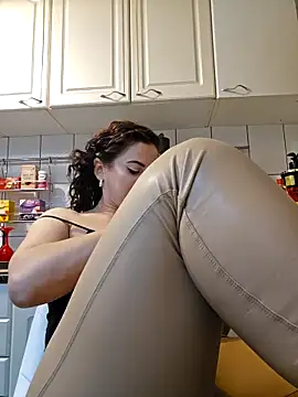 ShineBright88 online show from December 15, 9:20 pm