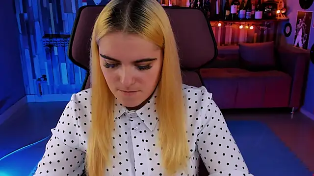 Stef Nicks online show from September 9, 9:09 am