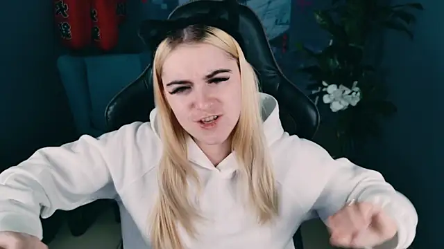 Stef Nicks online show from September 26, 5:38 am