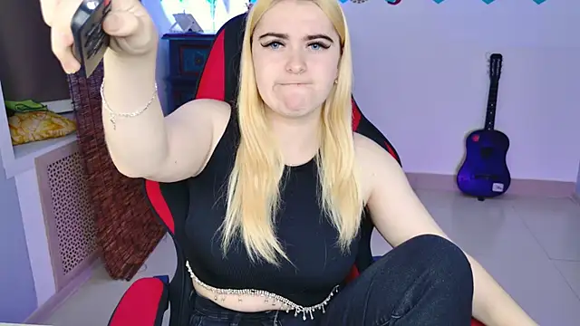 Stef Nicks online show from September 20, 9:40 am