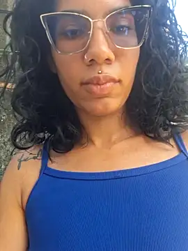 Snapshot of RavenShyfit chatting on October 19, 6:32 pm RavenShyfit online show from October 19, 6:32 pm