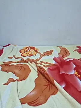 Snapshot of RavenShyfit chatting on September 11, 7:58 pm RavenShyfit online show from September 11, 7:58 pm