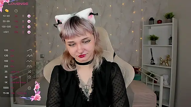 Tori Cutie online show from October 16, 12:13 am