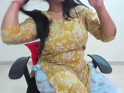 Hina Chaudhary online show from April 17, 6:15 am