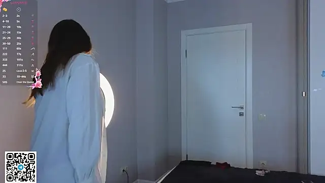 KristiGroune online show from April 10, 6:19 am