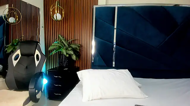 KikaDuque online show from September 18, 7:56 pm